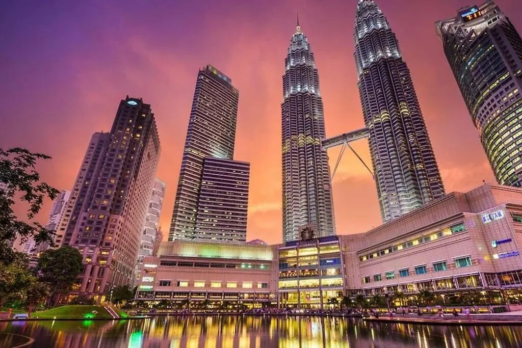 1 Min To Pavilion,Klcc & Spacious City View,6-7Pax Kuala Lumpur Apartment